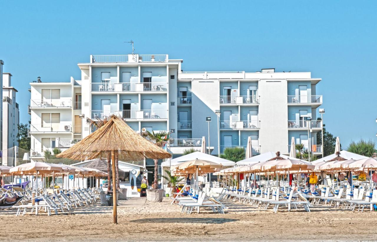 Hotel Continental سينِغاليا المظهر الخارجي الصورة