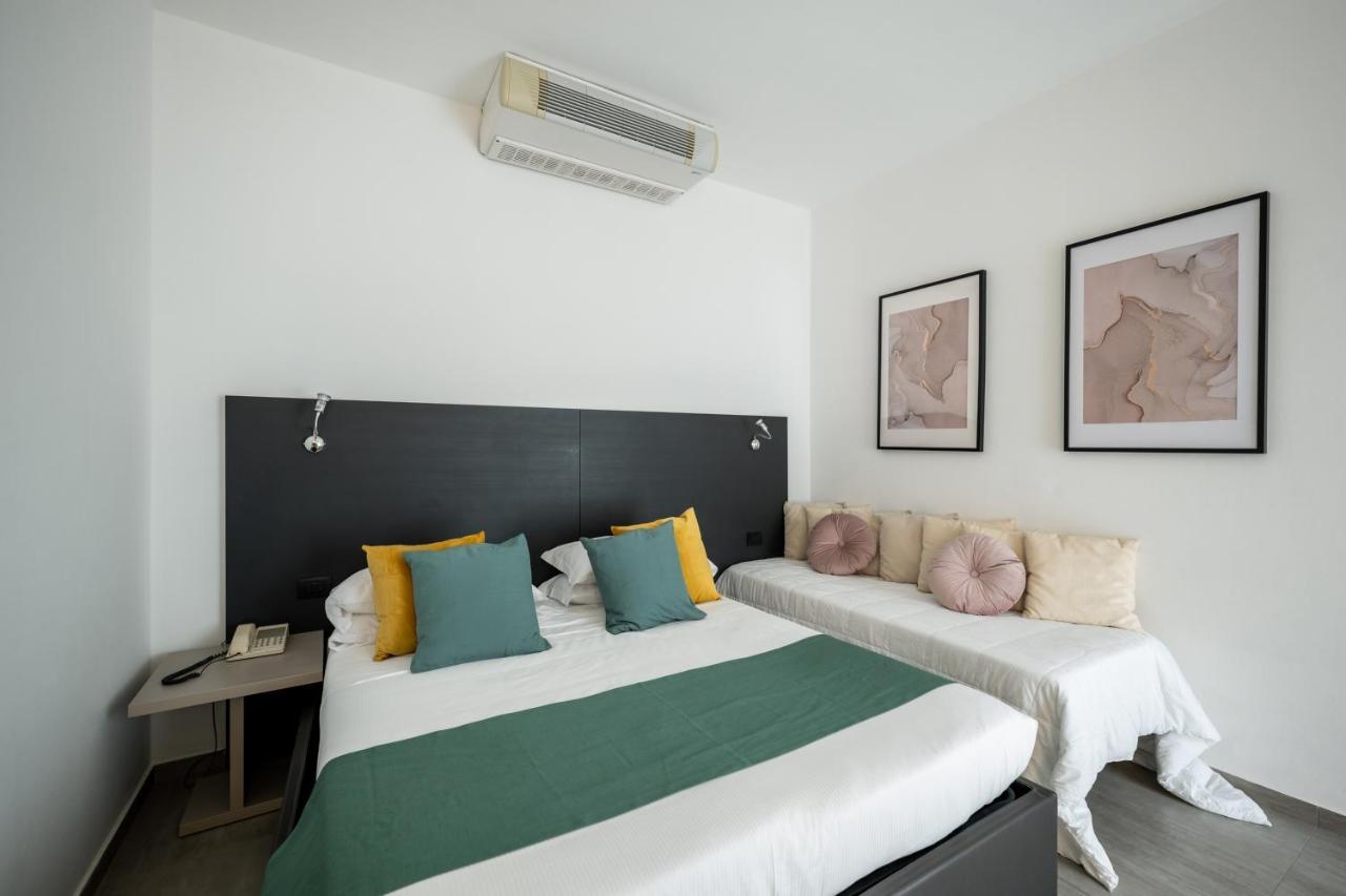 Hotel Continental سينِغاليا المظهر الخارجي الصورة