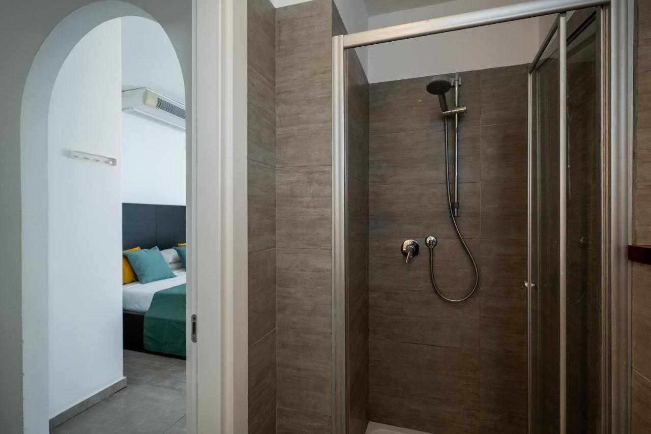 Hotel Continental سينِغاليا المظهر الخارجي الصورة
