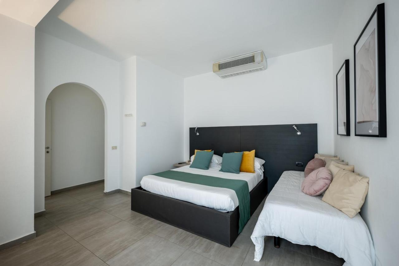 Hotel Continental سينِغاليا المظهر الخارجي الصورة