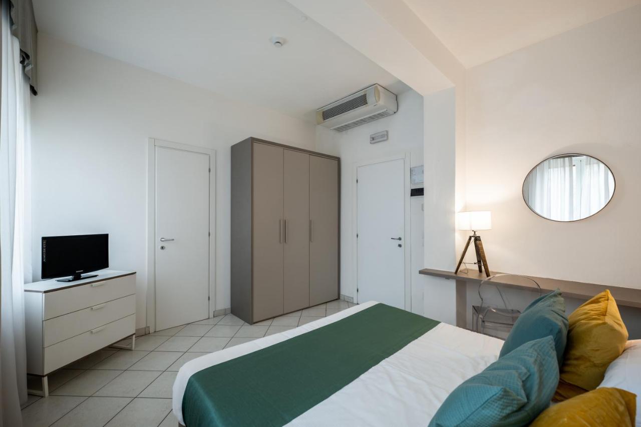 Hotel Continental سينِغاليا المظهر الخارجي الصورة